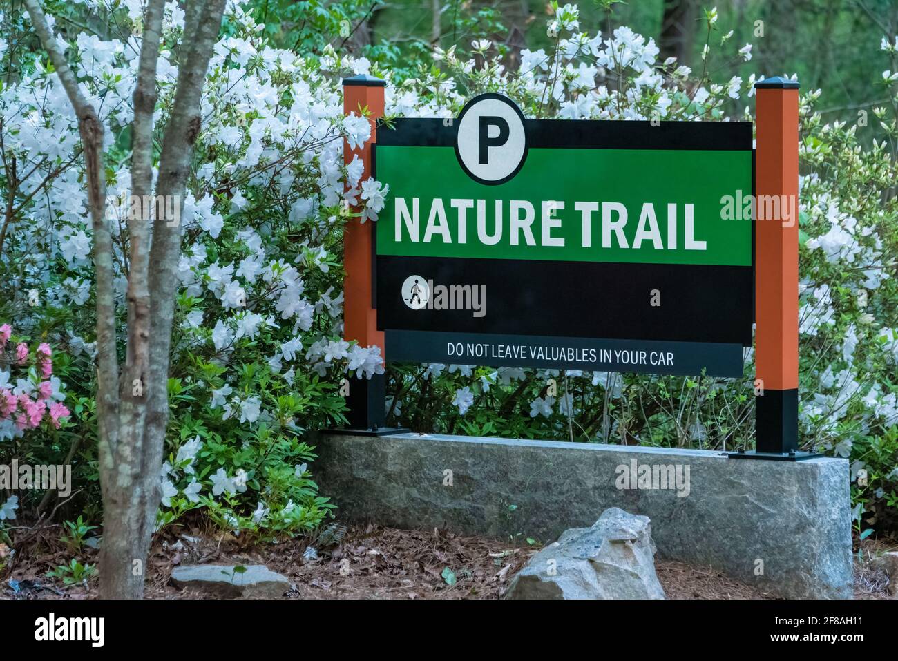 Nature trail sign at Stone Mountain Park in Atlanta, Georgia. (USA) Stock Photo