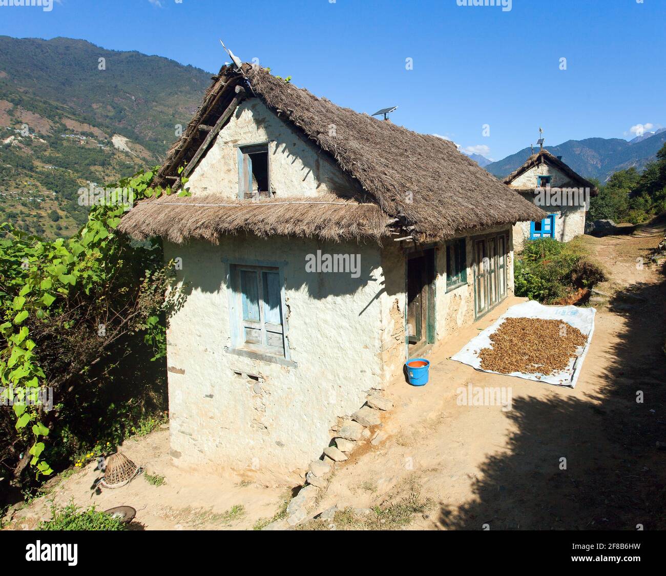 beautiful house home building in Nepal, Khumbu valley, Solukhumbu, Nepal Himalayas mountains Stock Photo