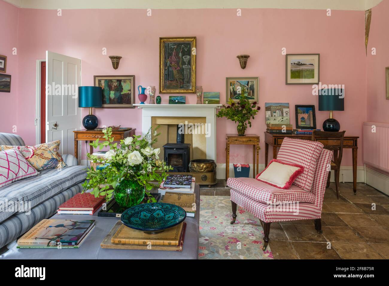 Upholstered In Fabric High Resolution Stock Photography And Images Alamy