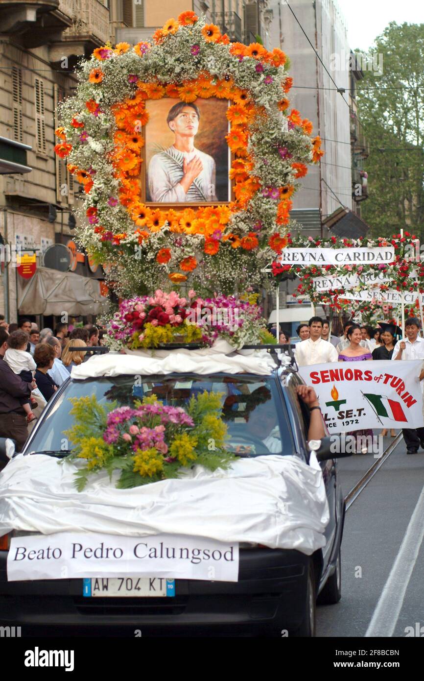 Turin, Piedmont/Italy -05/30/2004- “Santacruzan” is the religious-historical pageant held in the Philippines during the festival ofFlores de Mayo. Stock Photo