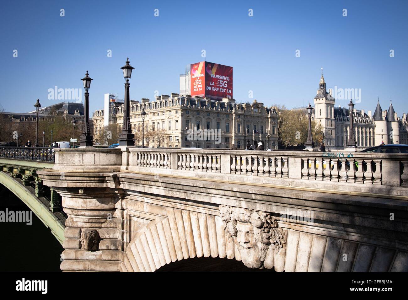 Advertising board for the 5G network by the brand SFR on the building ...