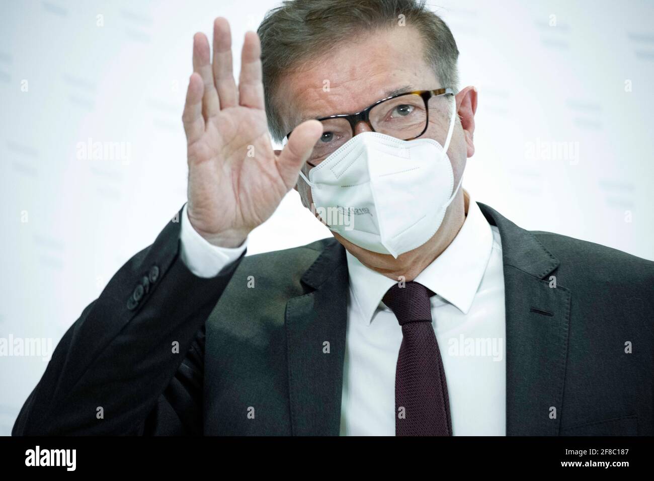 Sozialministerium Wien: Gesundheitsminister Rudolf Anschober (GRÜNE) erklärte heute in einer persönlichen Erklärung seinen Rücktritt. Im Bild: Bundesm Stock Photo