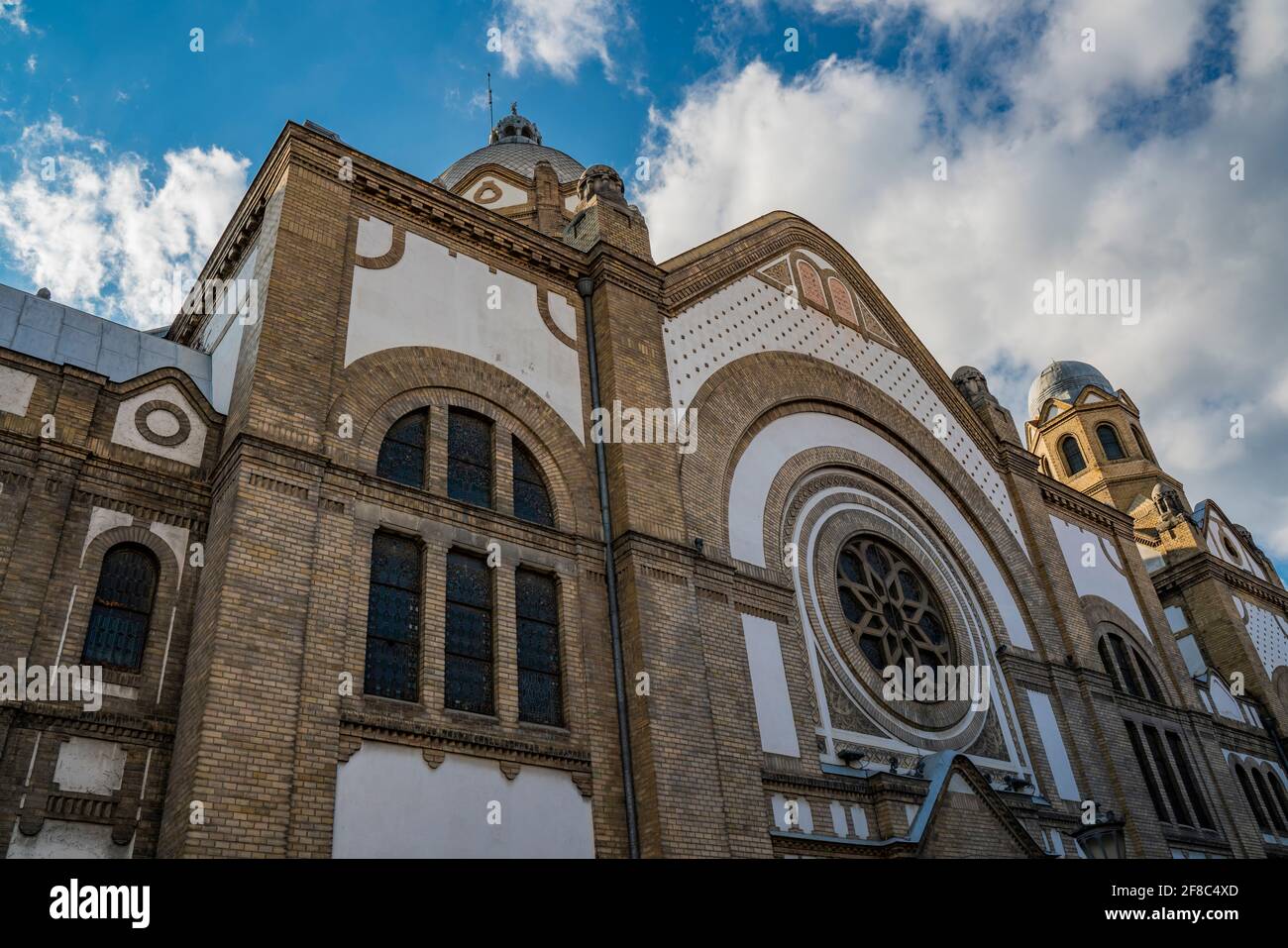 Sinagoga in Novi Sad - Film in Serbia