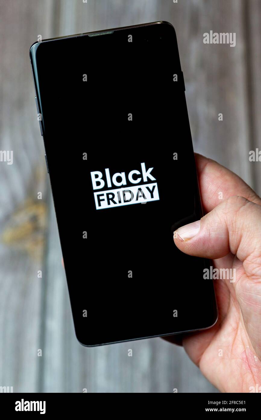 Black friday cell phone hi-res stock photography and images - Alamy
