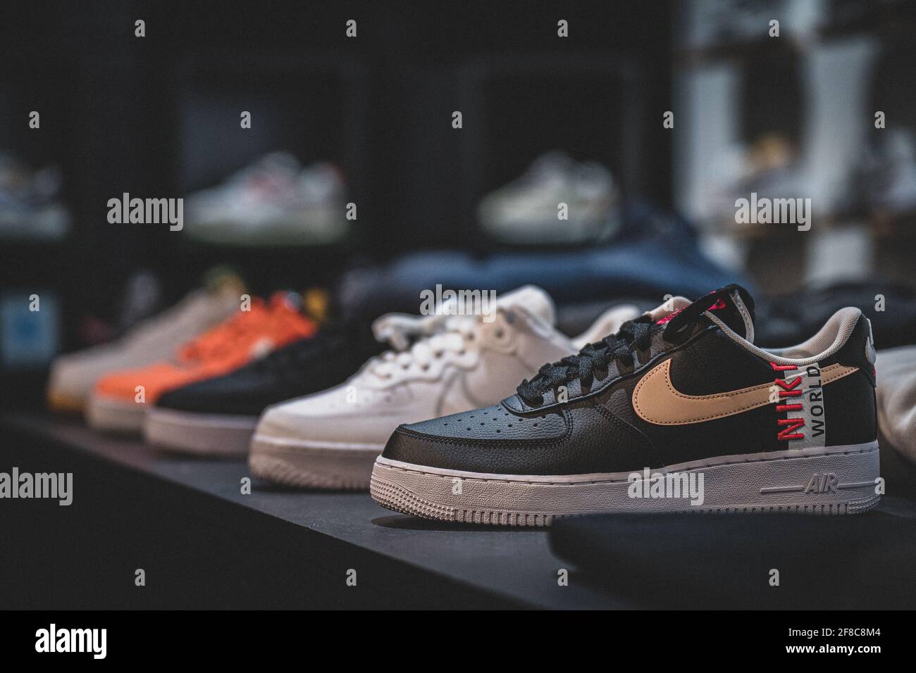 VANCOUVER, CANADA - Apr 12, 2021: Nike air force 1s placed on a diagonal  line in store display Stock Photo - Alamy