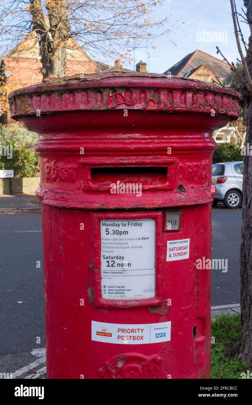 Nhs Red Box Nhs letter hi-res stock photography and images - Alamy