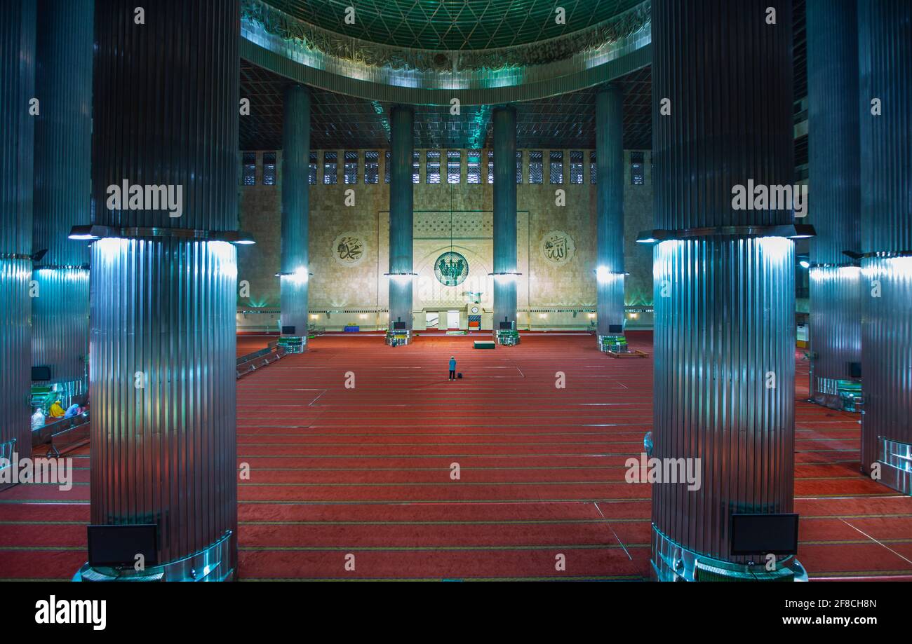 The interior prayer hall in the Istiqlal Mosque, Jakarta, Indonesia Stock Photo