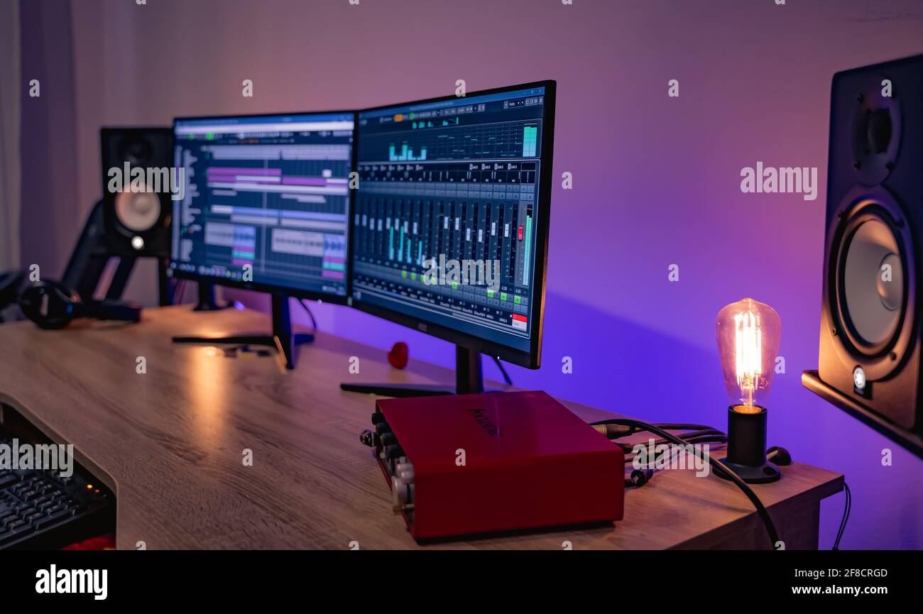 Home recording studio hires stock photography and images Alamy