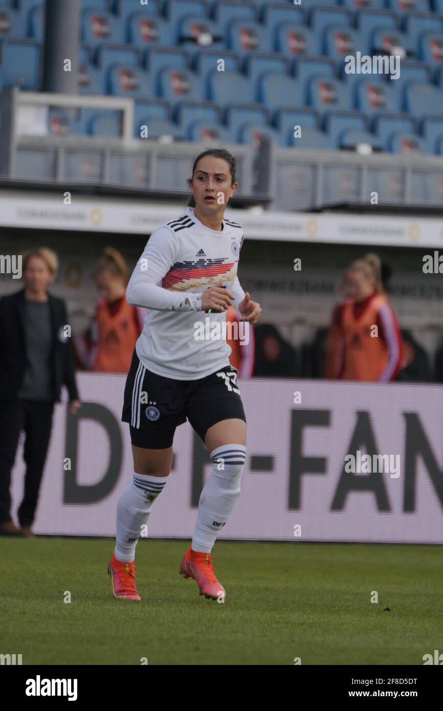 Wiesbaden, Germany. 13th Apr, 2021. Sara Däbritz ( 13 Germany ) during the friendly game between Germany and Norway at BRITA Arena in Wiesbaden, Germany. Credit: SPP Sport Press Photo. /Alamy Live News Stock Photo