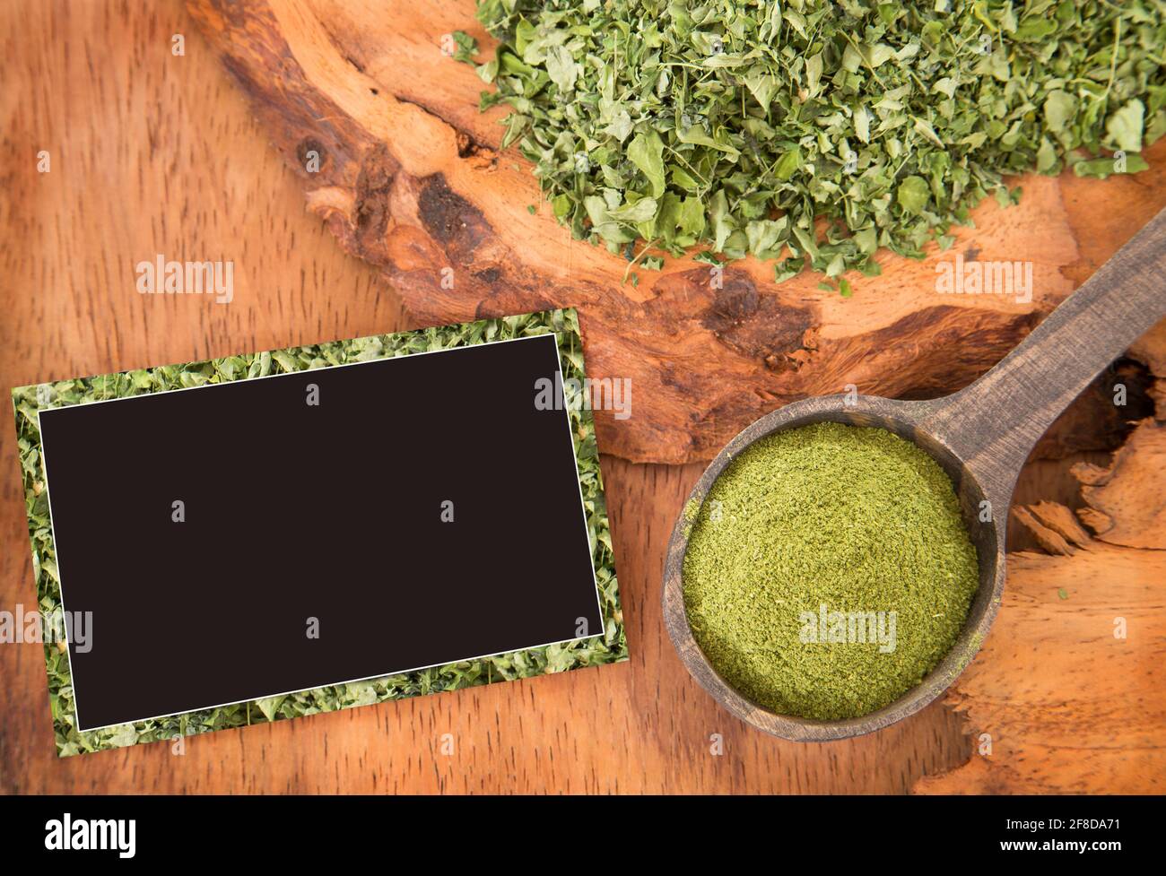 Leaves and moringa powder - Moringa oleifera Stock Photo - Alamy