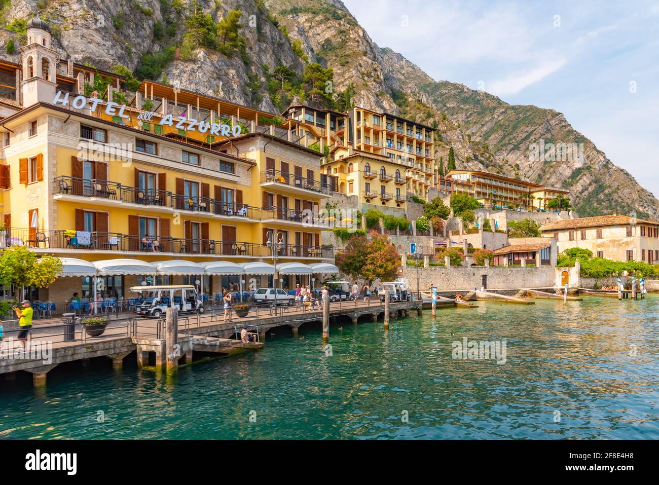 Lakeside promenade limone sul garda hi-res stock photography and images ...