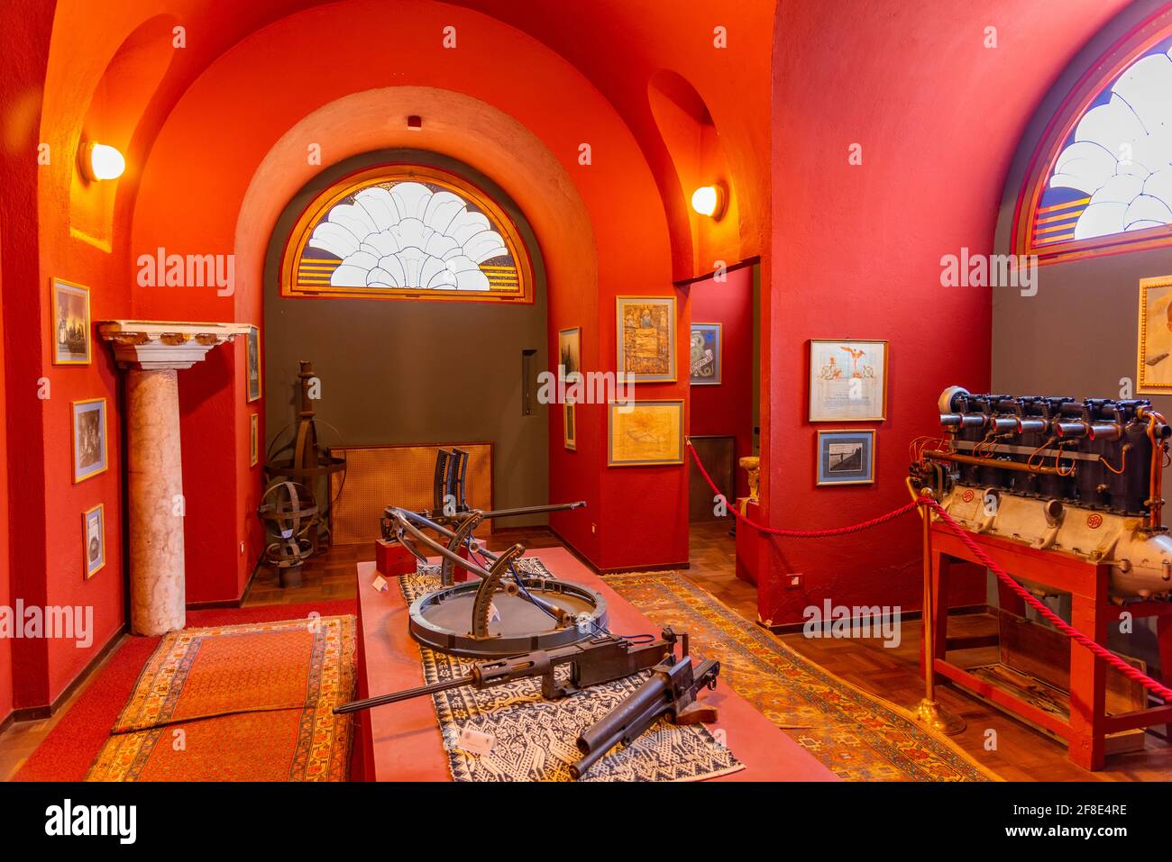 Vittoriale degli italiani interior hi-res stock photography and images ...