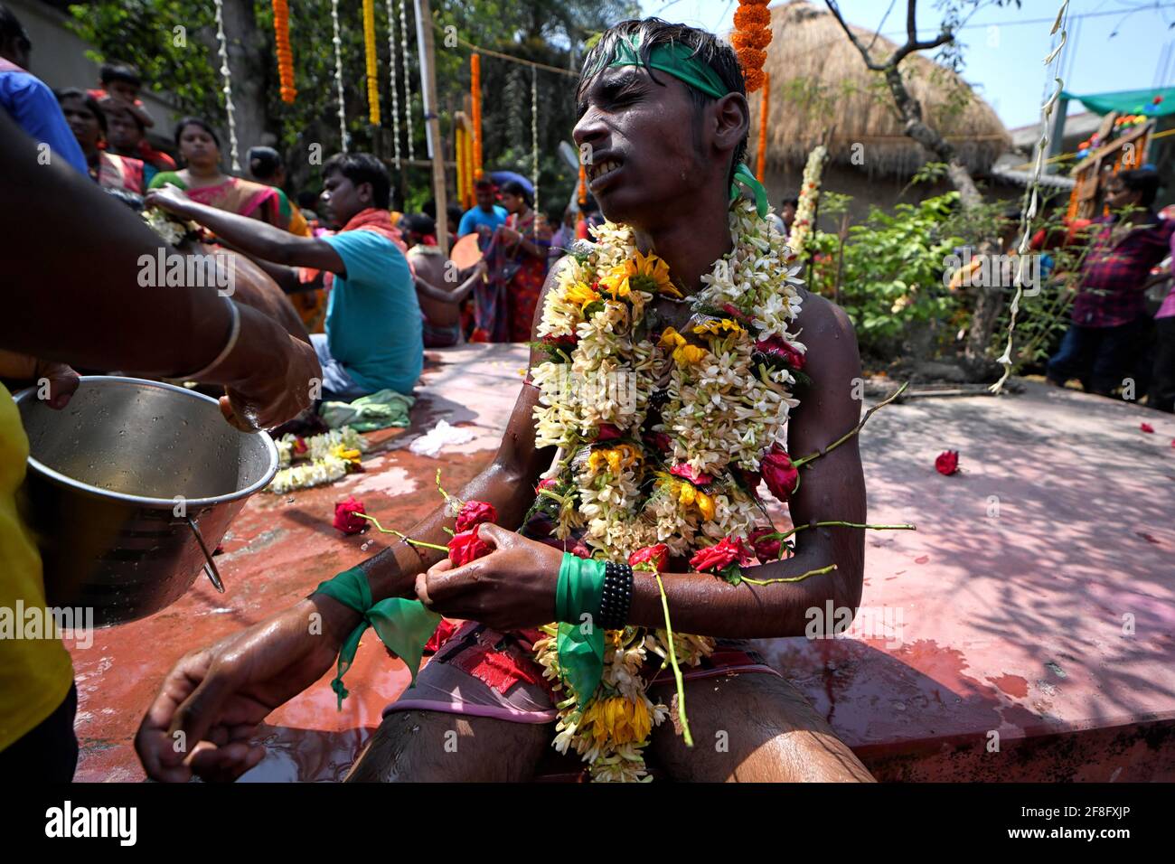 Hooghly India 14th Apr 21 Editors Note Image Contains Graphic Content Hindu Devotee Seen Pierced With Thorns From Roses As A Part Of The Extreme Devotion To Lord Shiva During The Gajan Festival