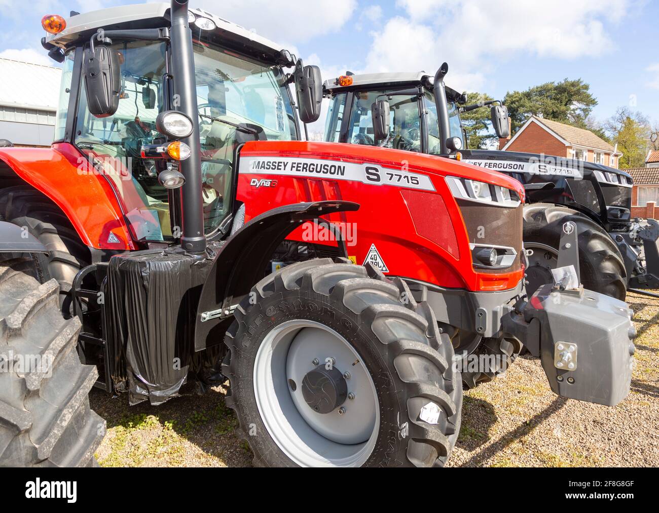 Page 3 Tractors Massey Ferguson Farming High Resolution Stock Photography And Images Alamy