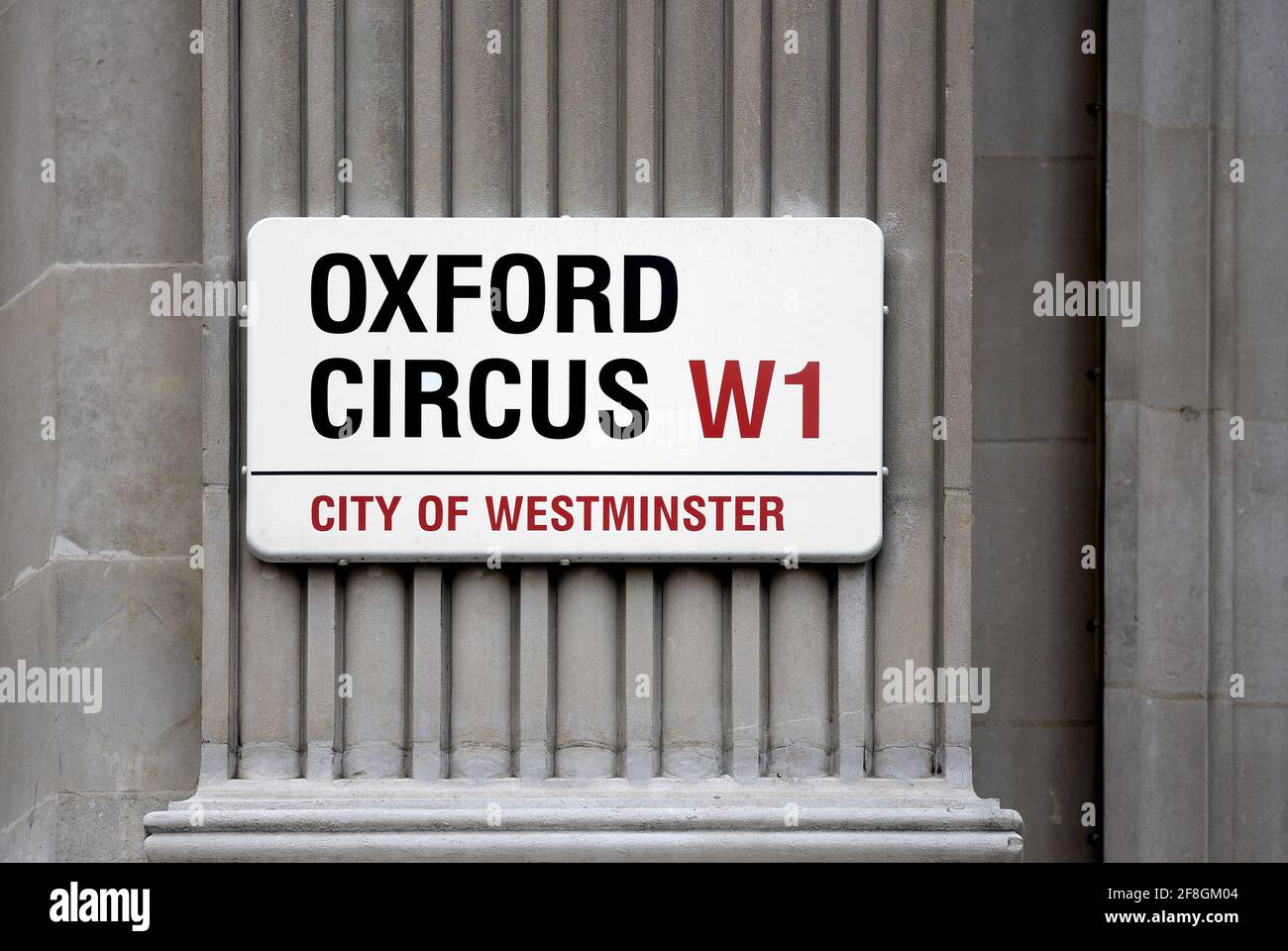Oxford street sign london hi-res stock photography and images - Alamy