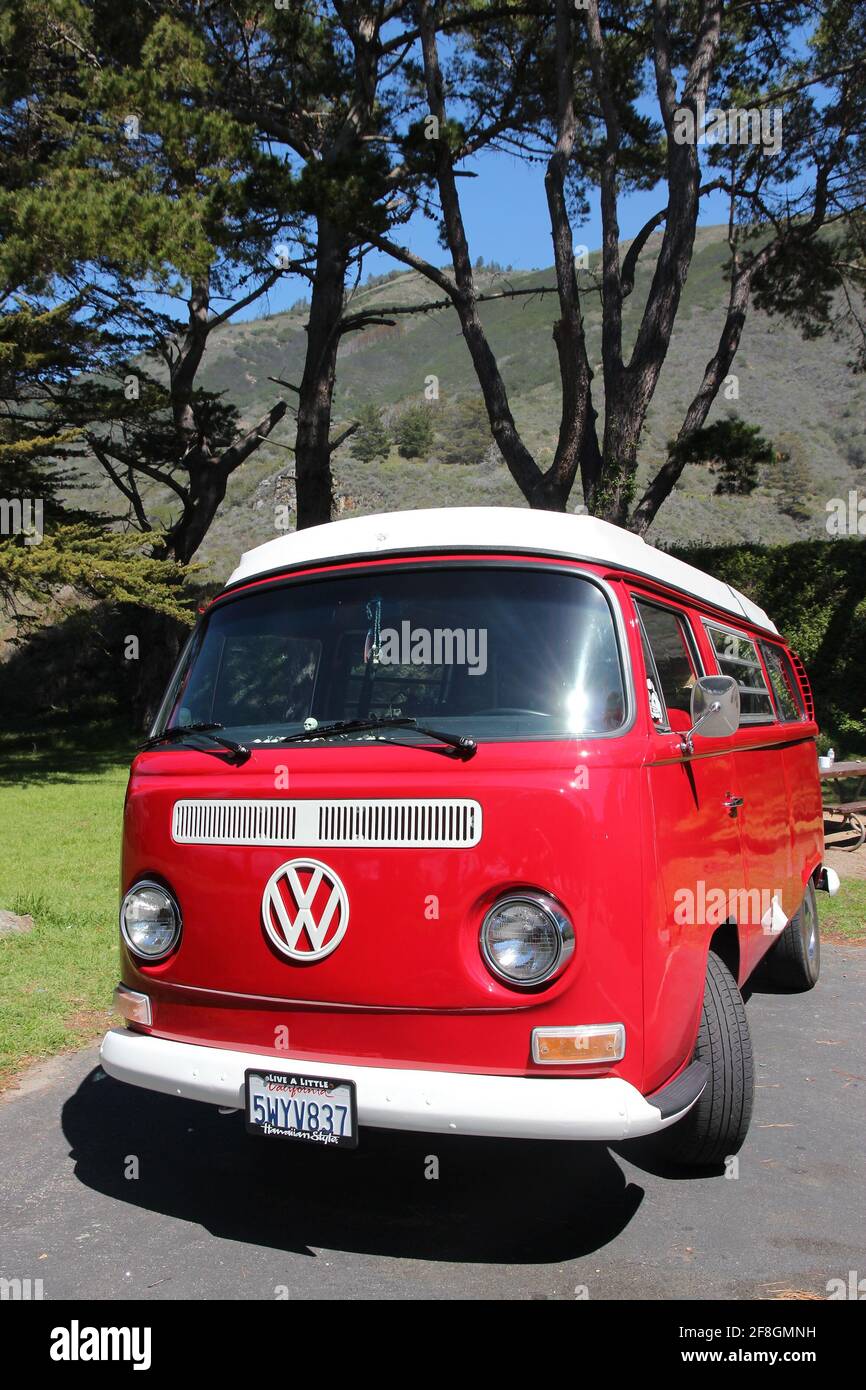 Vw bus hi-res stock photography and images - Alamy
