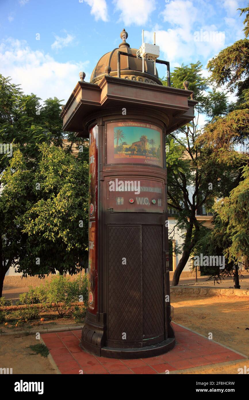 Outhouse toilet hires stock photography and images Alamy
