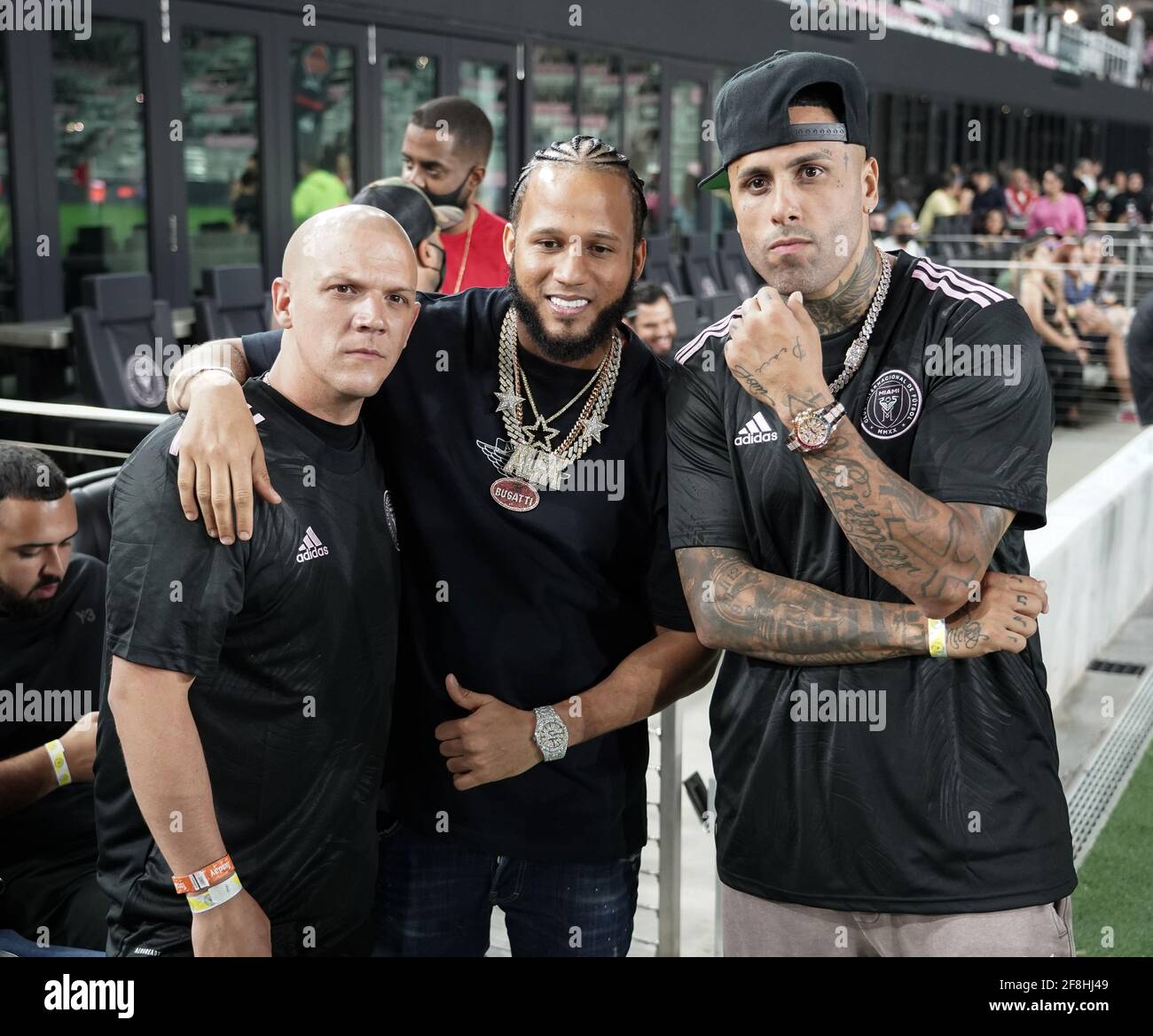 Nicky jam store adidas