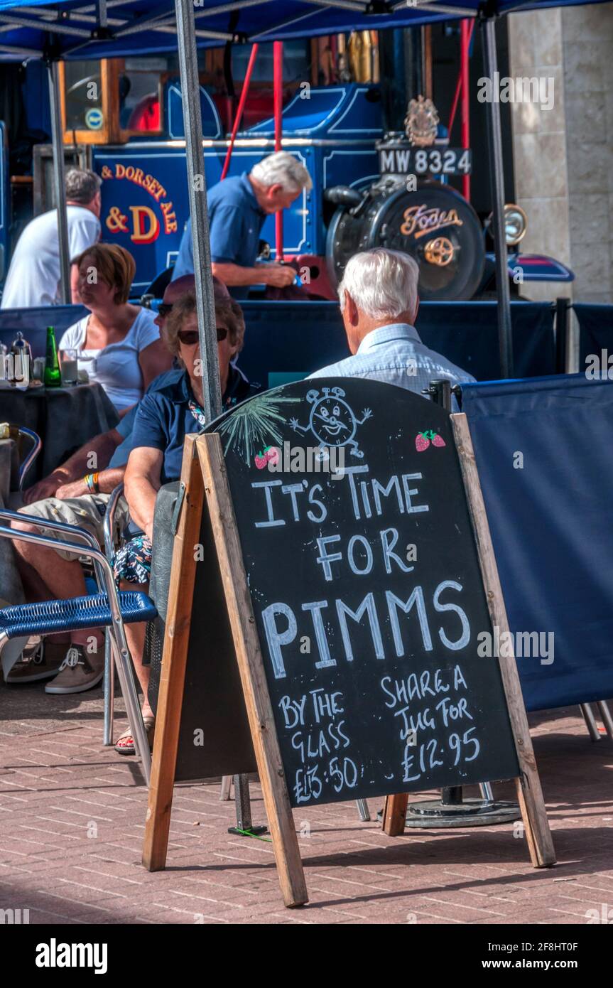 It's Time for Pimms sign outside a bar in Taunton Stock Photo Alamy
