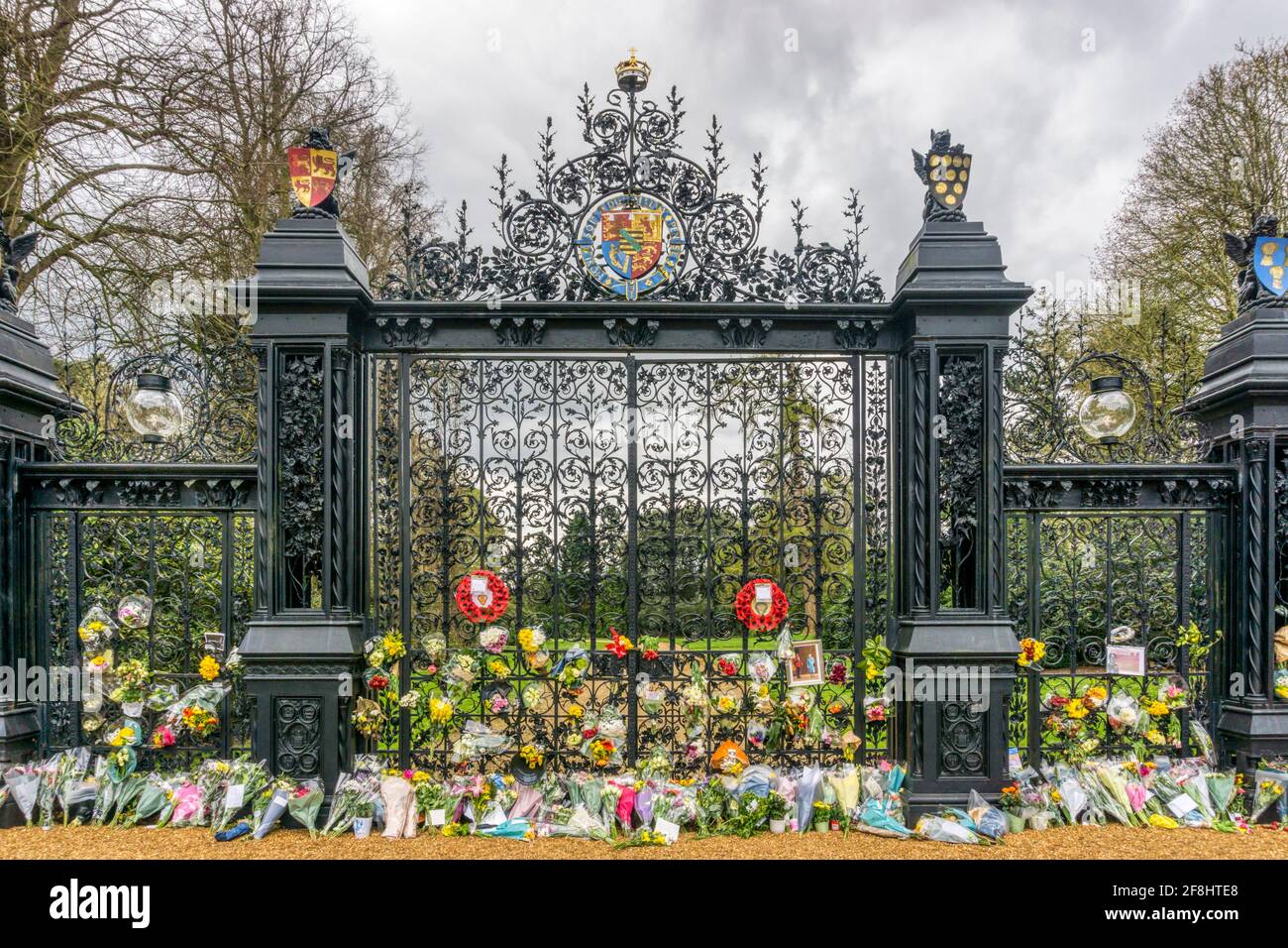 Flowers left by the public at the Norwich Gates to Sandringham House during the period of public mourning following the death of the Duke of Edinburgh Stock Photo