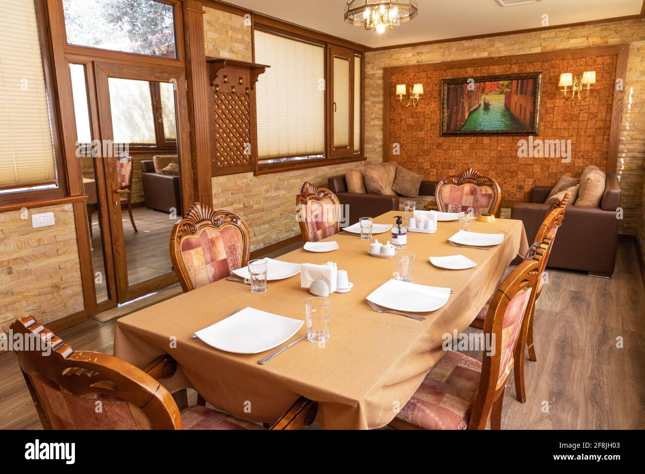 Luxury restaurant banquet event room interior Stock Photo - Alamy