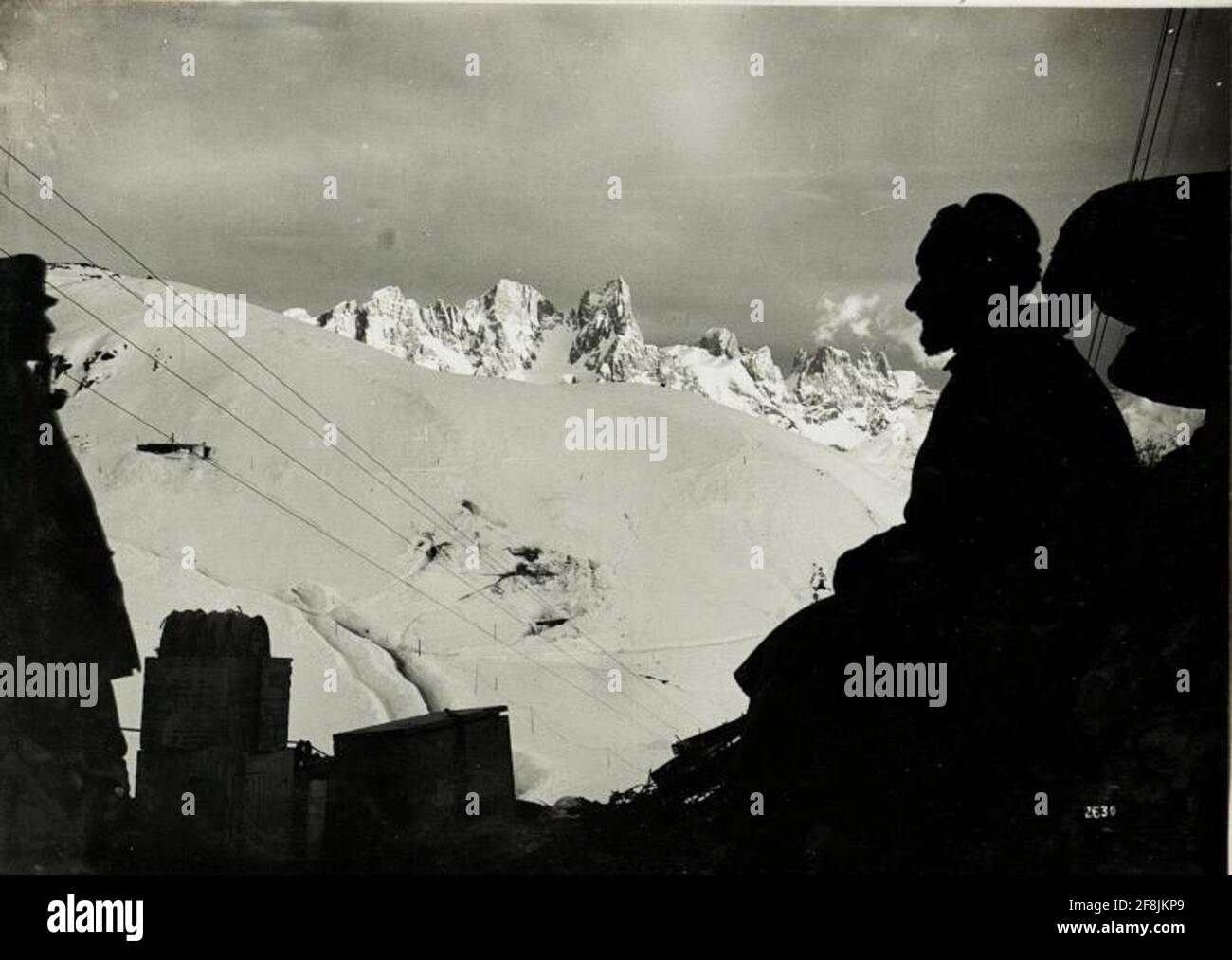 Blick von campei gegen with ombert, top man und top of the valleys. . Stock Photo