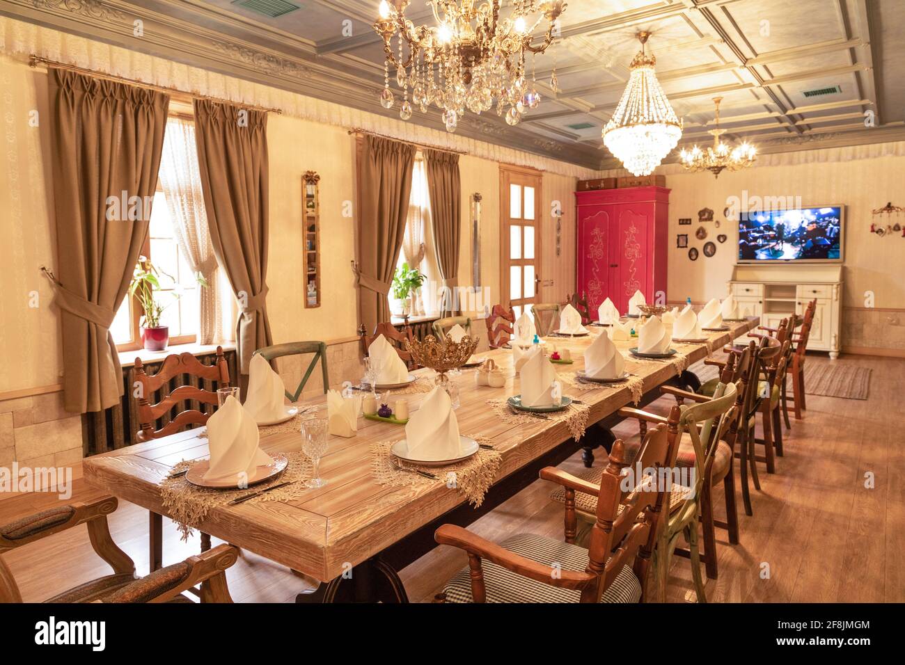 Luxury restaurant banquet hall event room interior Stock Photo - Alamy