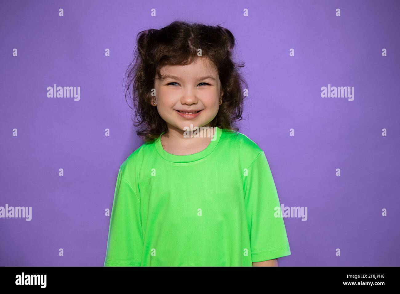 Girl of 5 years hi-res stock photography and images - Page 3 - Alamy