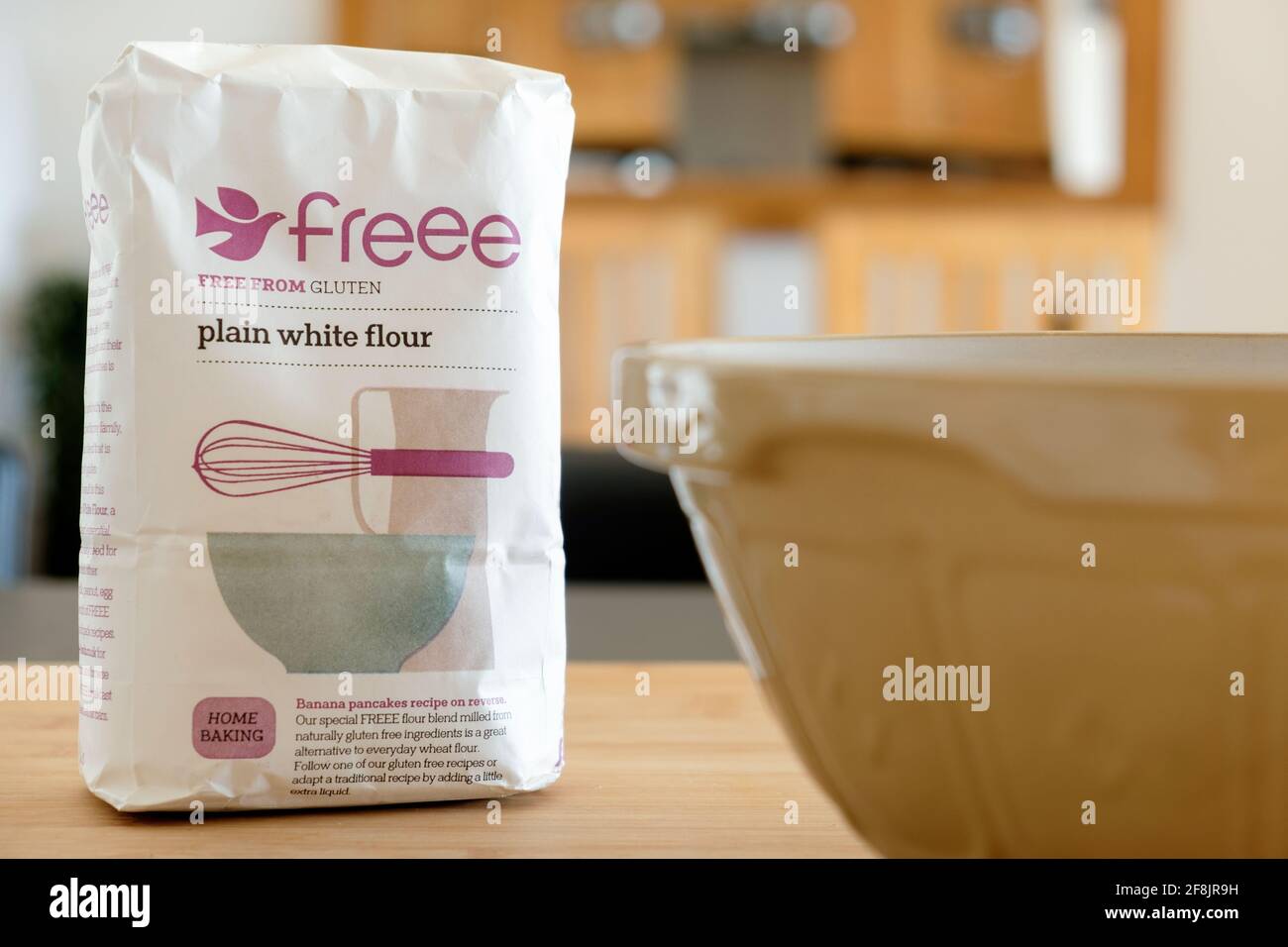 An unopened 1kg packet of Dove Farms Gluten Free plain flour. The