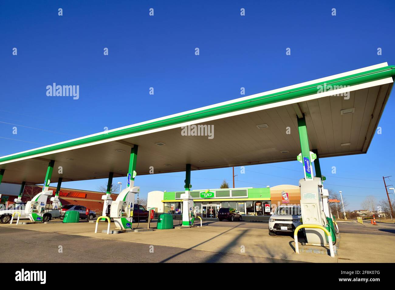 South Elgin, Illinois, USA. A modern service station located in an out