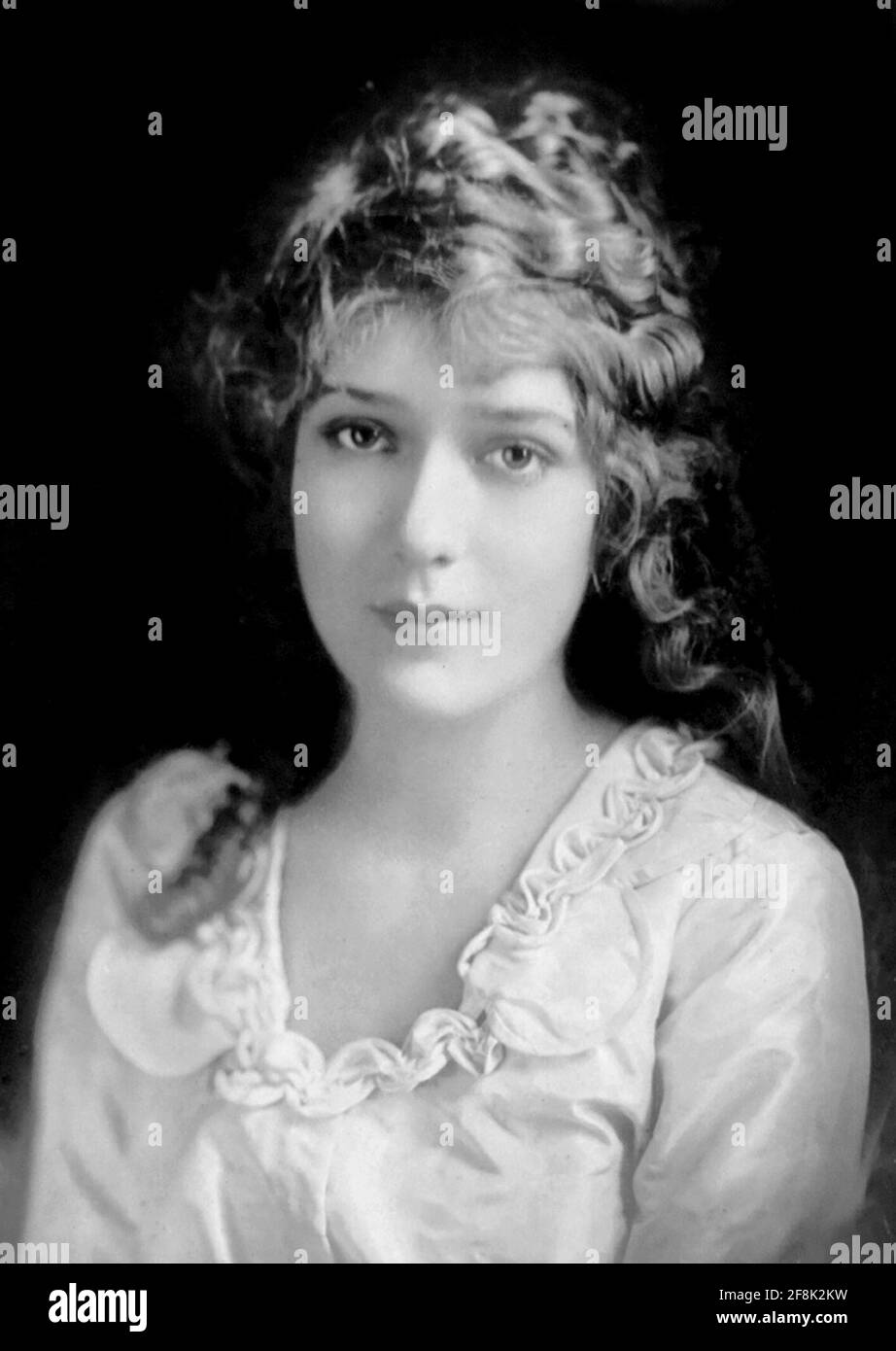 Mary Pickford. Portrait of the Canadian-American actress, Gladys Marie Smith (1892 -1979), photo by Marceau, c. 1913 Stock Photo