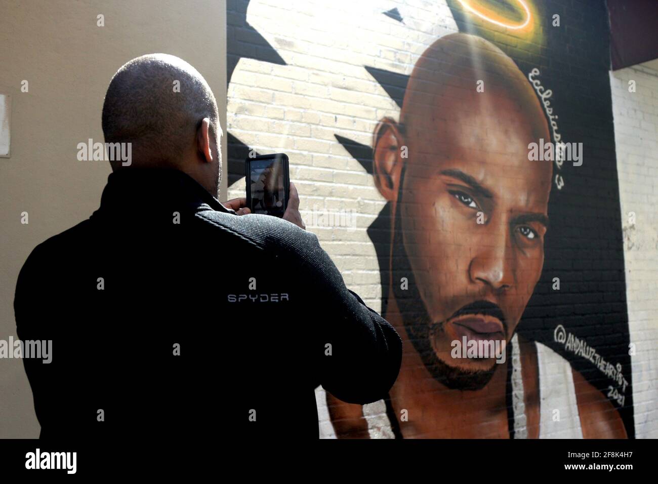 Tribute To Late Rapper DMX In New Mural, New York, NY USA Stock Photo