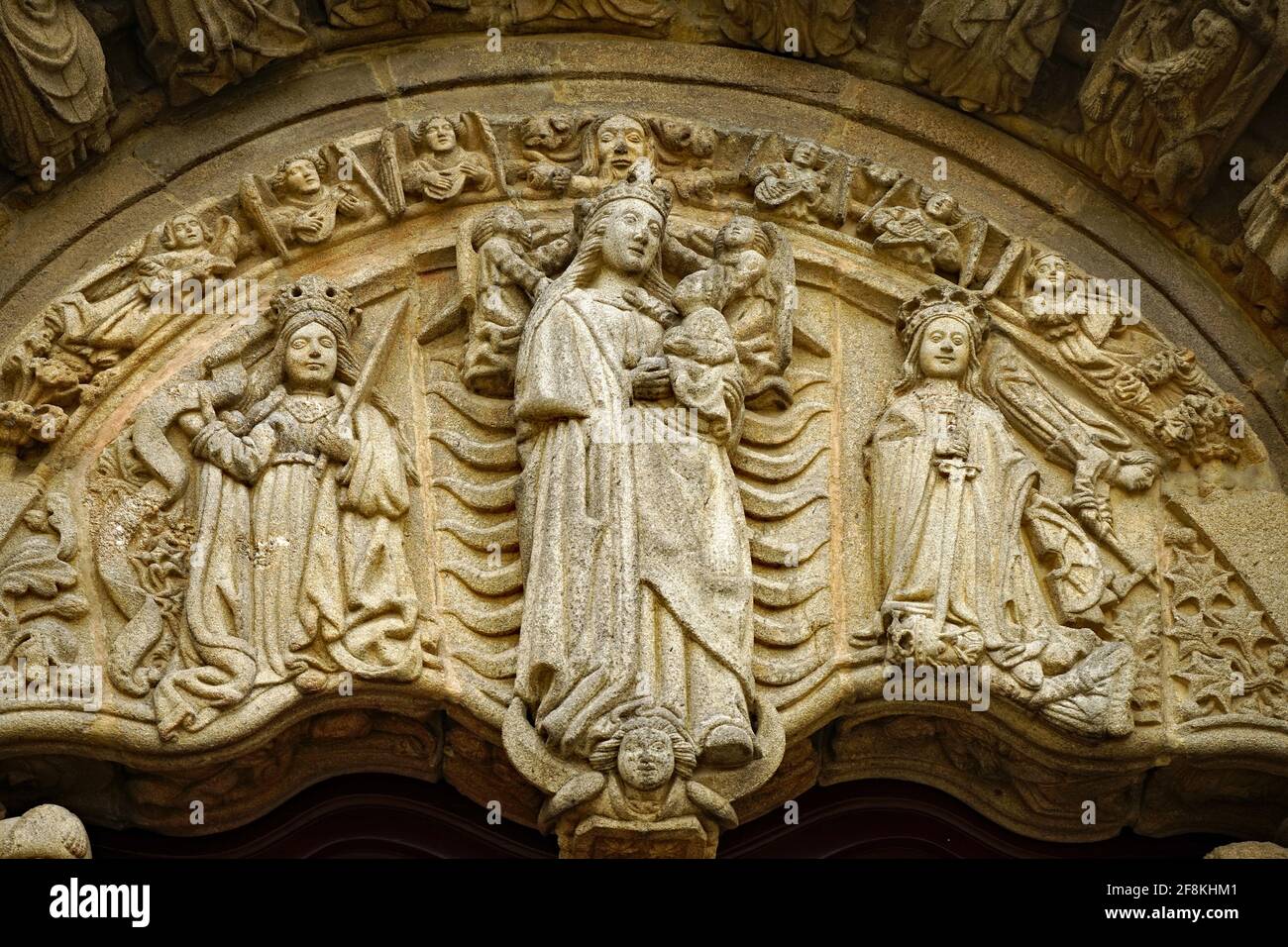 santiago de compostela: relief on the main entrance of the Residencia Universitaria la Estela, av. de Raxoi Stock Photo