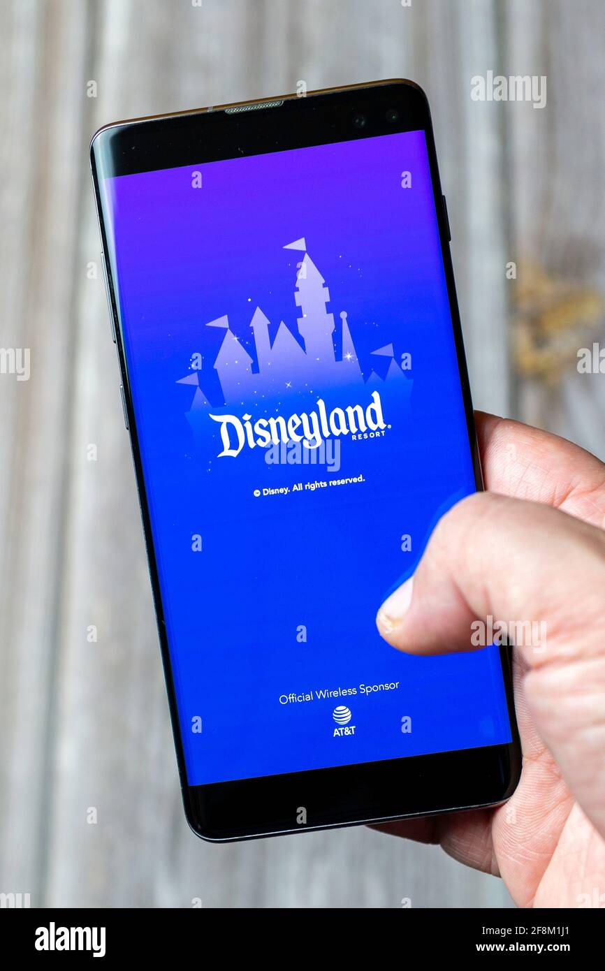 disneyland-app-hi-res-stock-photography-and-images-alamy