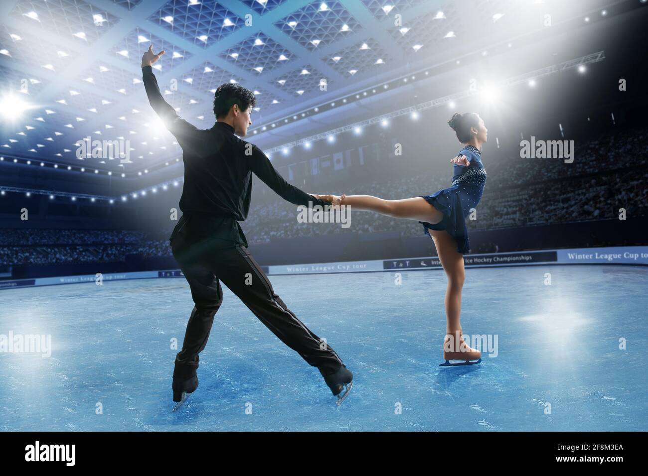 Pairs figure skating Stock Photo Alamy