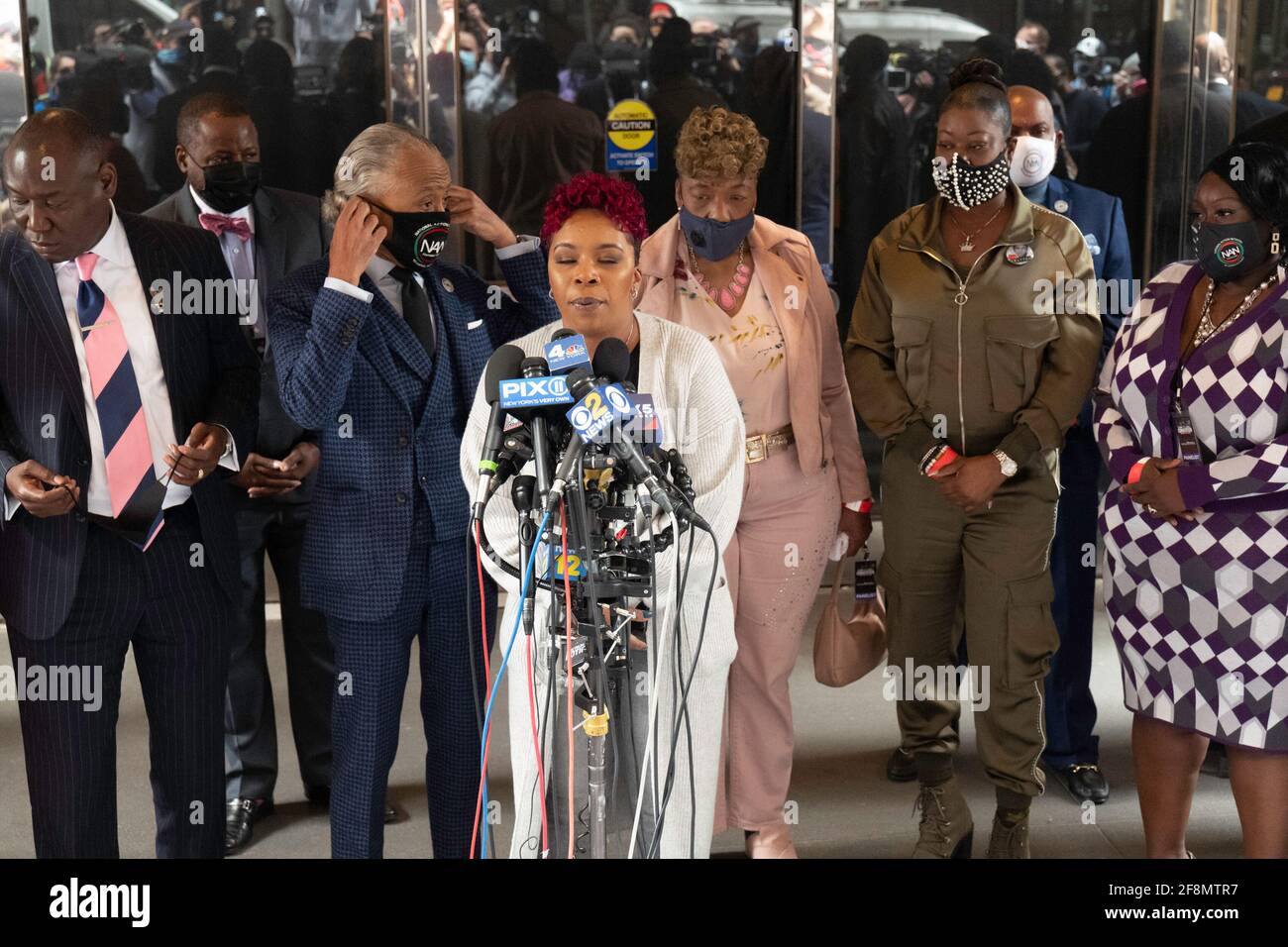 New York, New York, USA. 14th Apr, 2021. Mothers of the Movement, Lesley McSpadden, (Michael Brown's Mother) speaks during a news conference at the Times Square Sheraton in New York. Brown was killed by former Ferguson, MO. police officer Darren Wilson, Brown's death sparked the birth of the Black Lives Matter Movement Credit: Brian Branch Price/ZUMA Wire/Alamy Live News Stock Photo