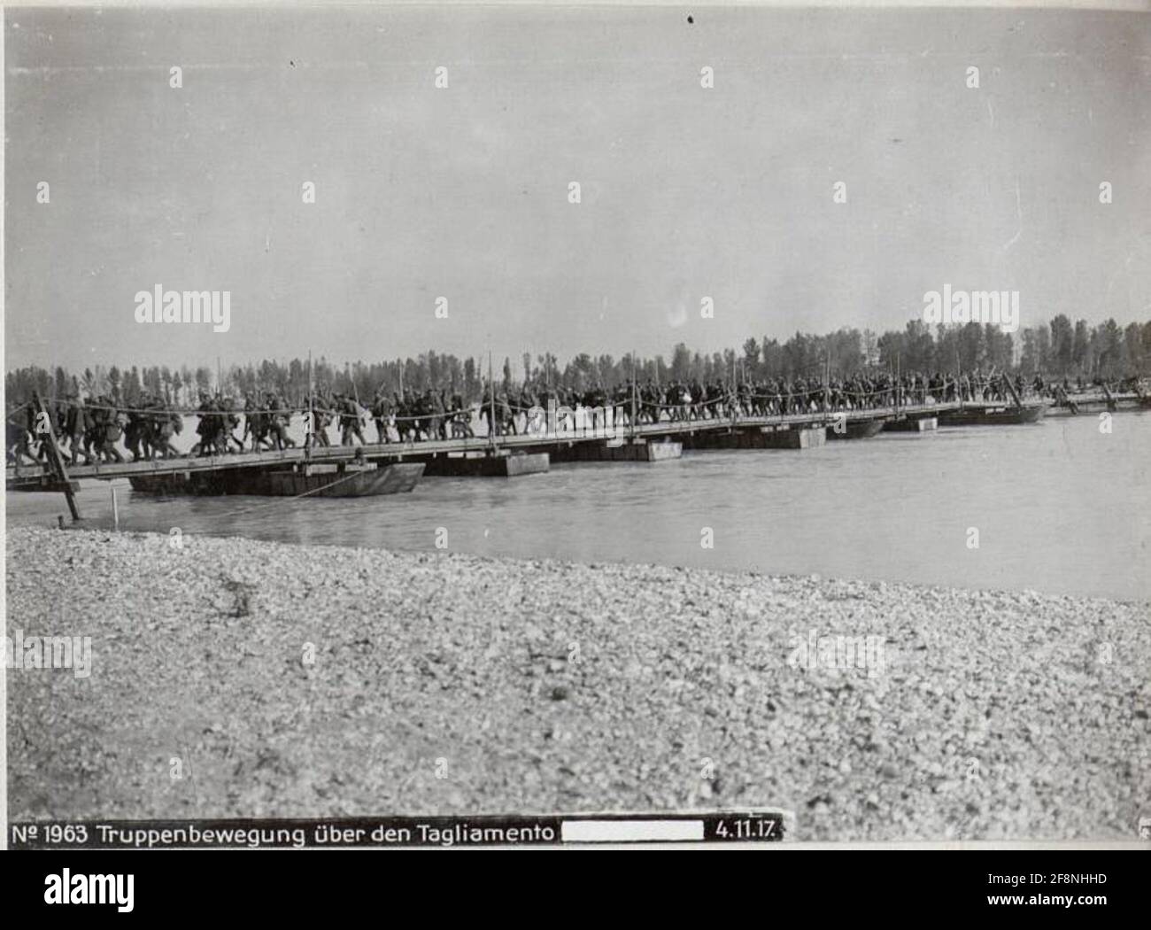 Troop movement over the Tagliamento 4.11.17 Stock Photo - Alamy