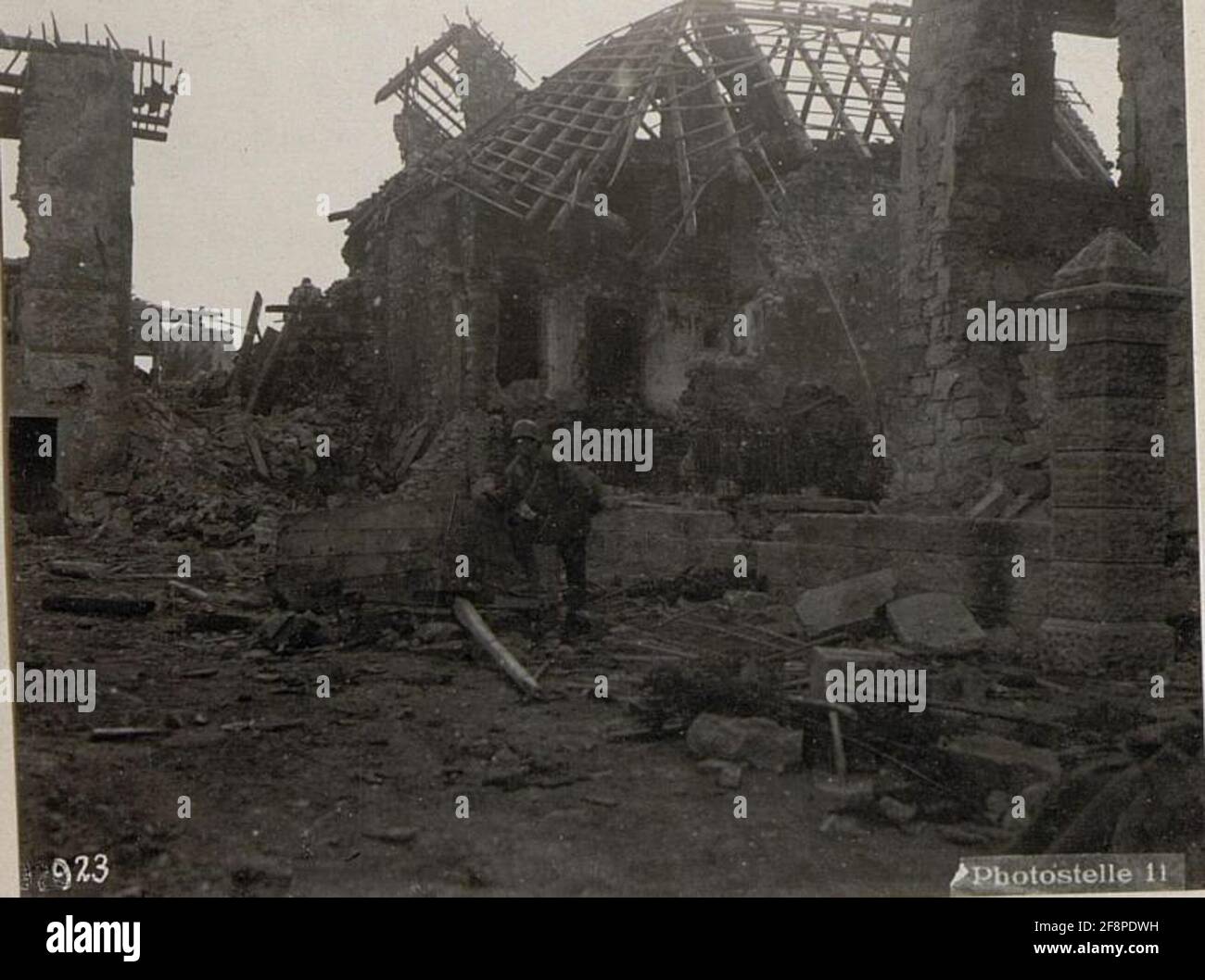 Military wartime activities hi-res stock photography and images - Alamy