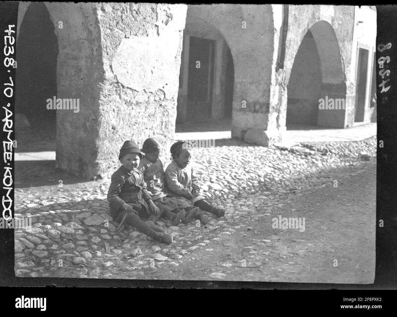 War time children hi-res stock photography and images - Alamy