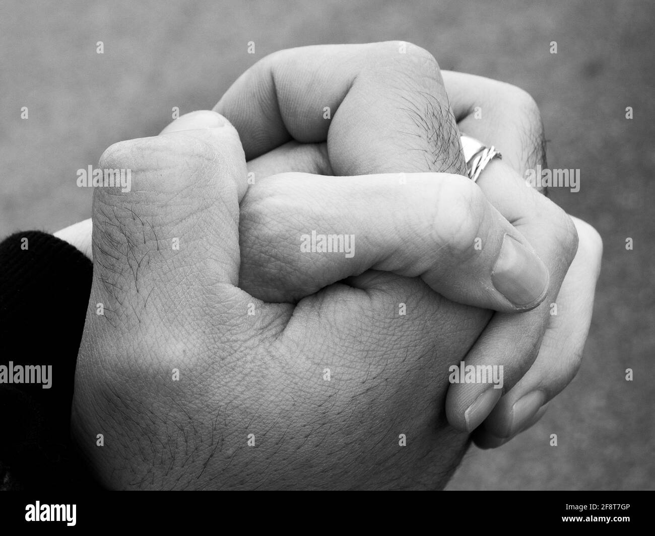 Lovers holding tight hi-res stock photography and images - Alamy