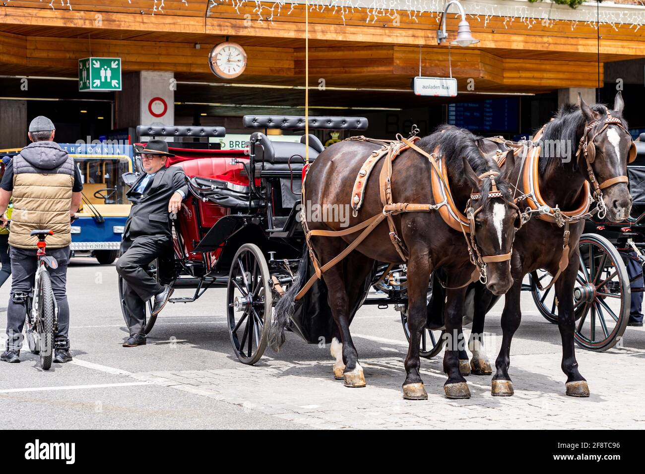 Zermatt horse carriage hires stock photography and images Alamy