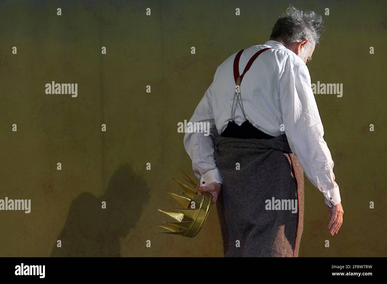 DEU, Deutschland, Berlin, 16.02.2011: Der Schauspieler Gert Voss als alter Schauspieler in dem StŸck EINFACH KOMPLIZIERT von Thomas Bernhard im Berlin Stock Photo