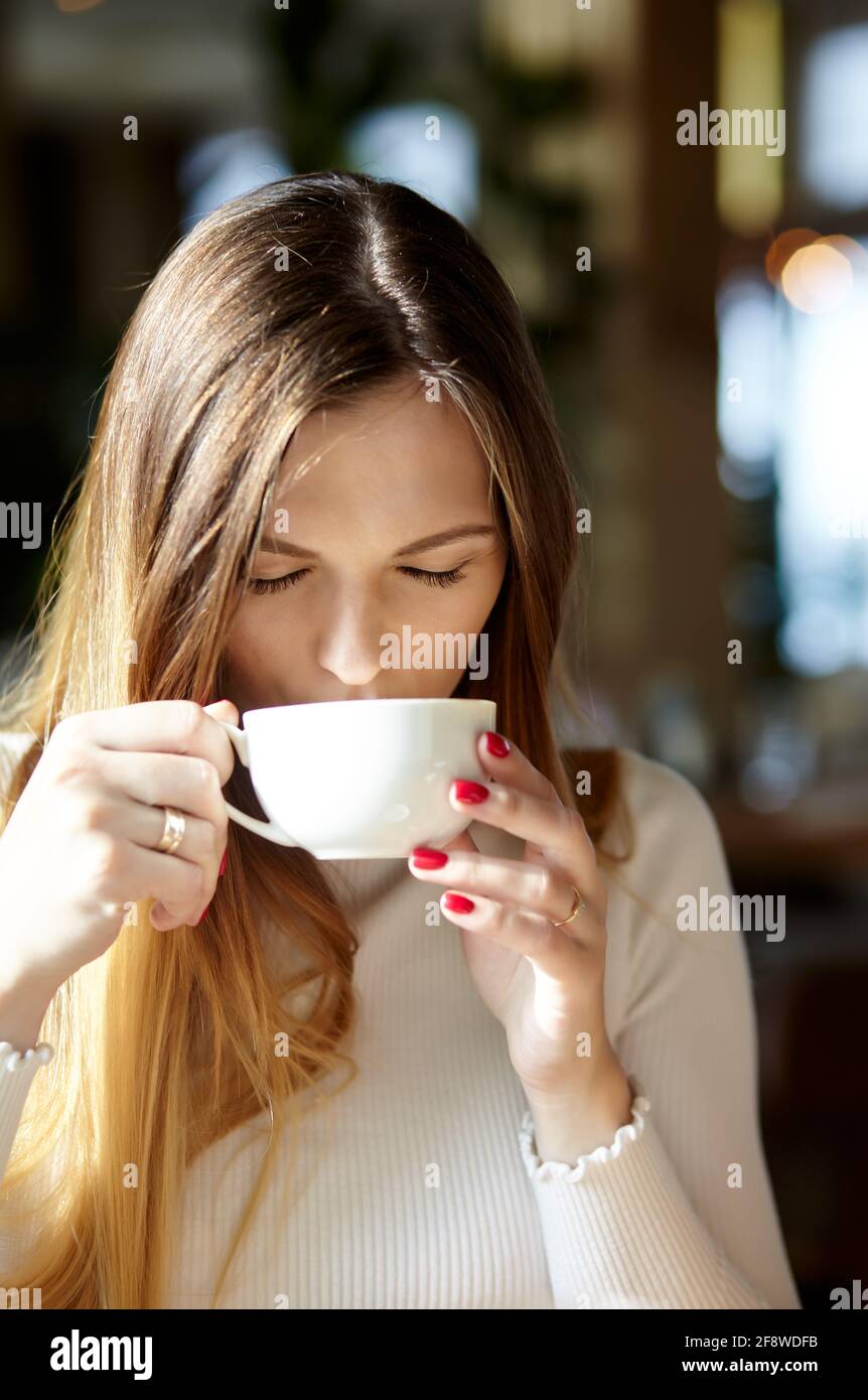 Amalia Blouse - Cafe