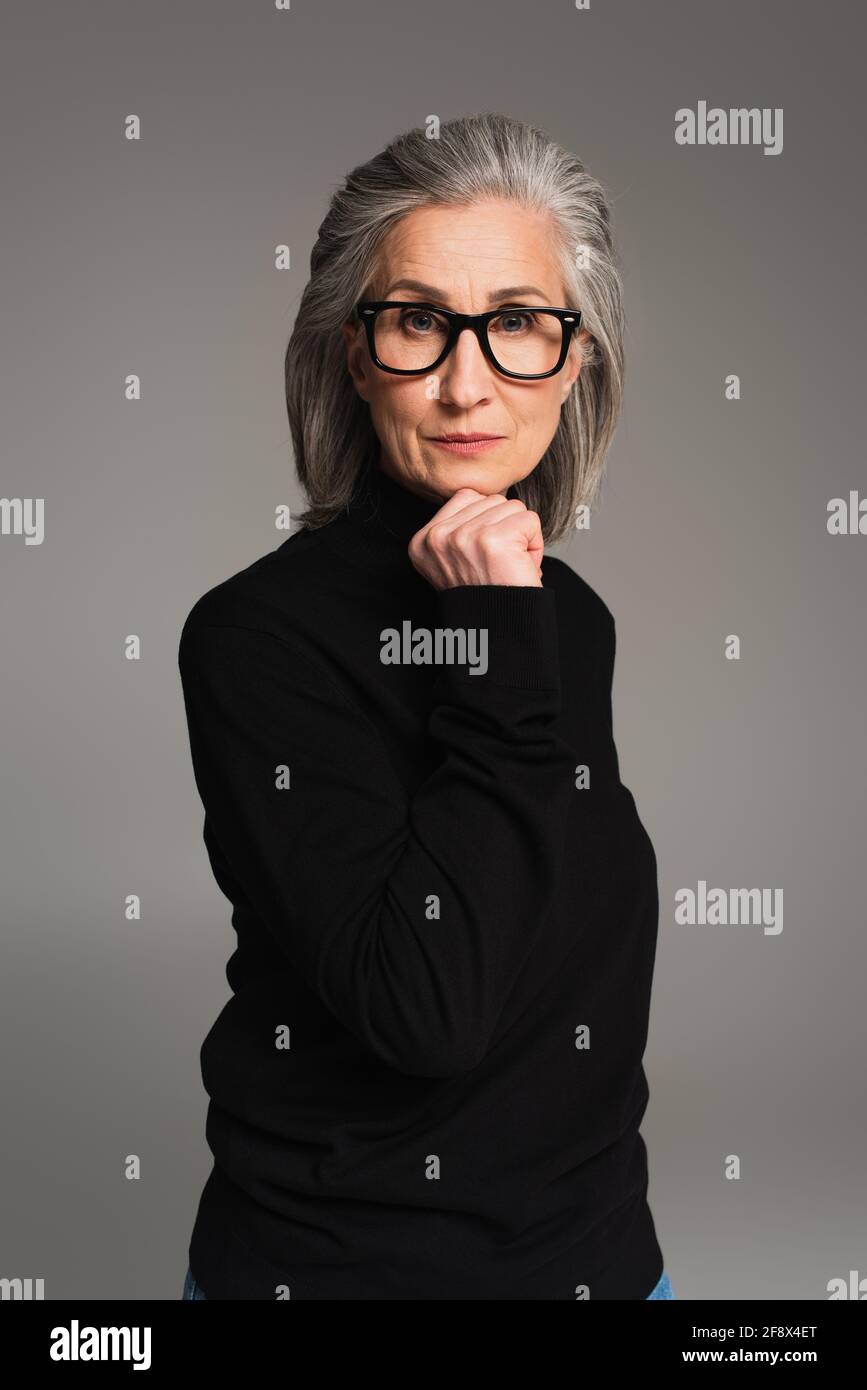 Mature black woman profile hi-res stock photography and images - Alamy