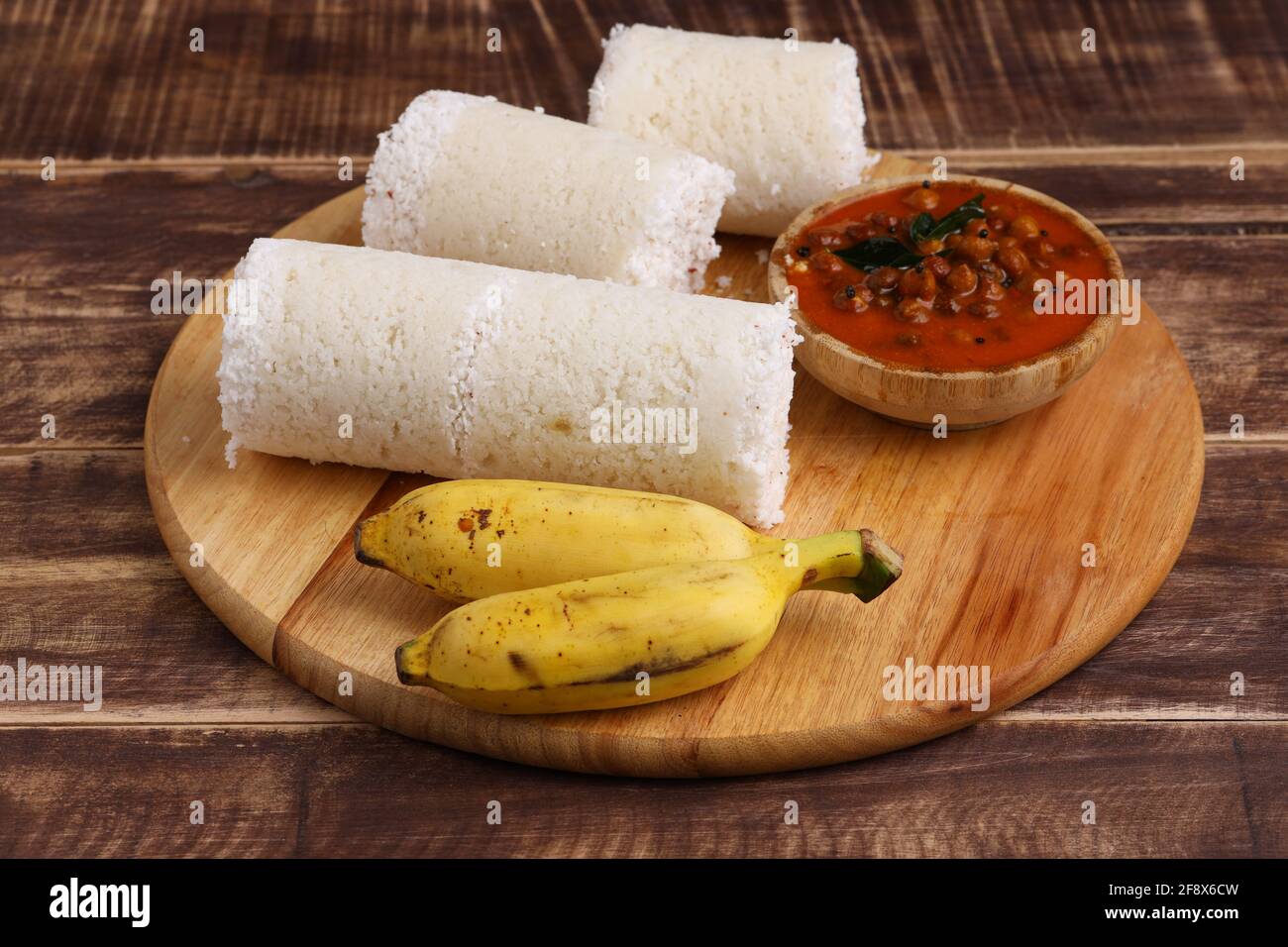 Puttu/Raw rice puttu/Arisi Maavu Puttu with chana curry/ kadala curry