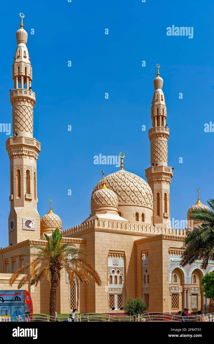 Jumeirah Road, Jumeirah Mosque, Dubai Stock Photo