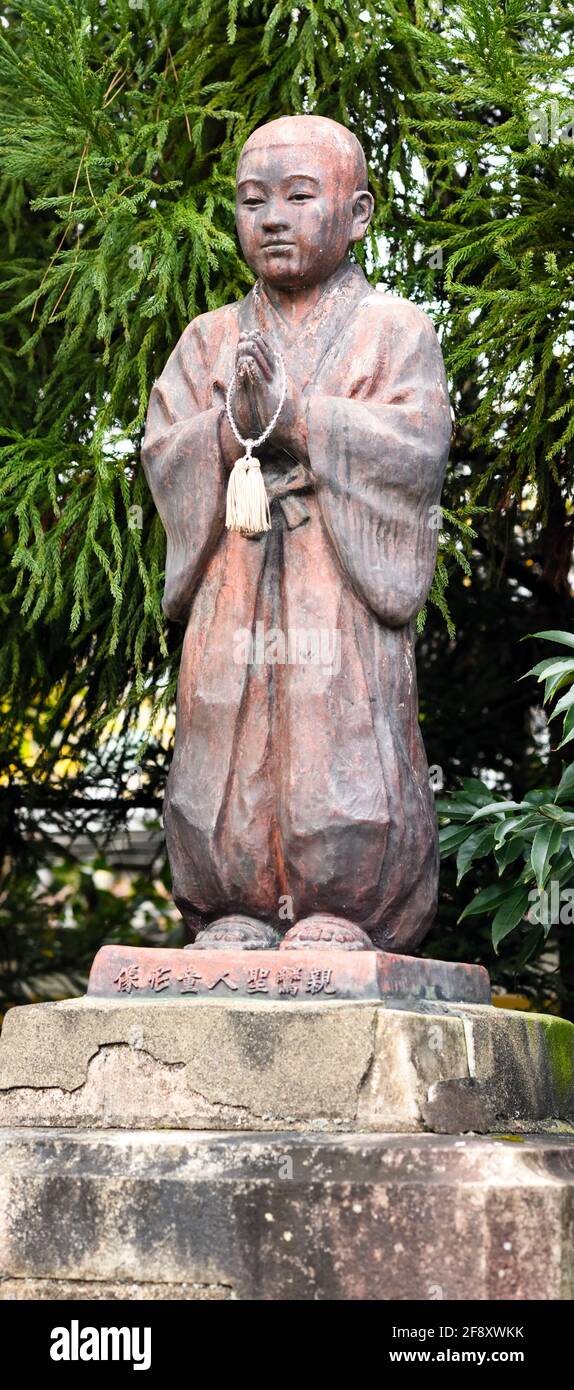 View of stone Buddhist statue of monk, Chion-in Temple, Kyoto, Japan Stock Photo