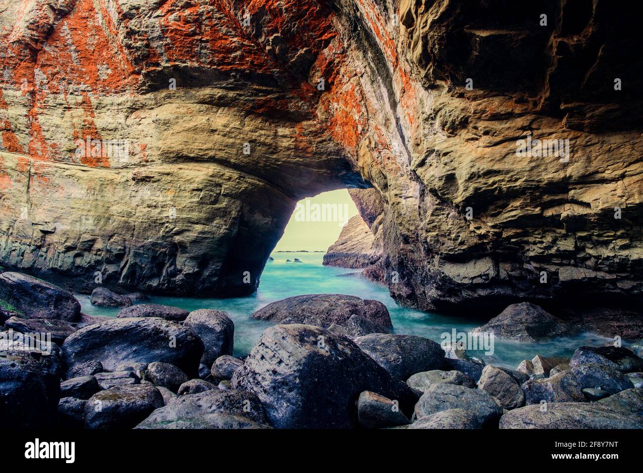 Devils cave hires stock photography and images Alamy