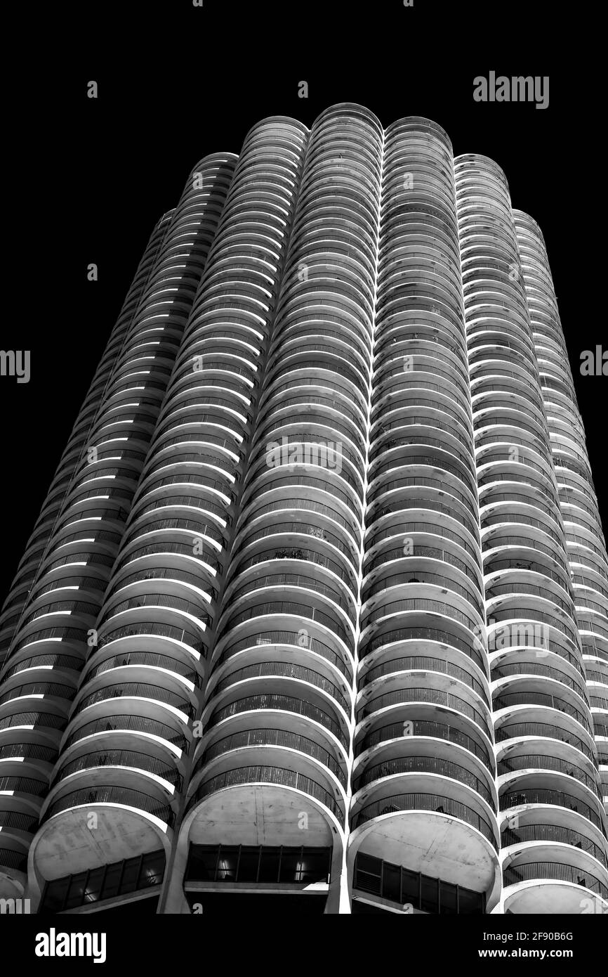 Skyscraper black and white hi-res stock photography and images - Alamy