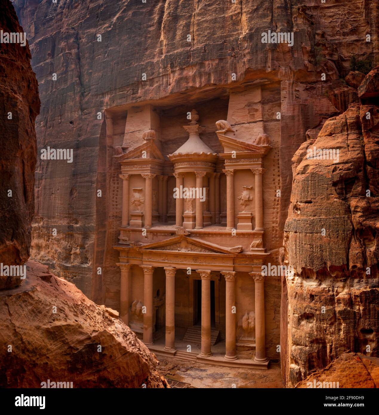 Al-Khazneh (The Treasury), Petra, Maan Governorate, Jordan Stock Photo